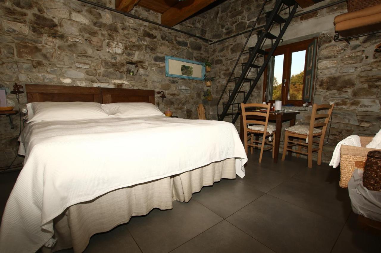 Mulino Marghen - Restored Watermill - Accomodation And Retreat Center Zeri Exterior foto