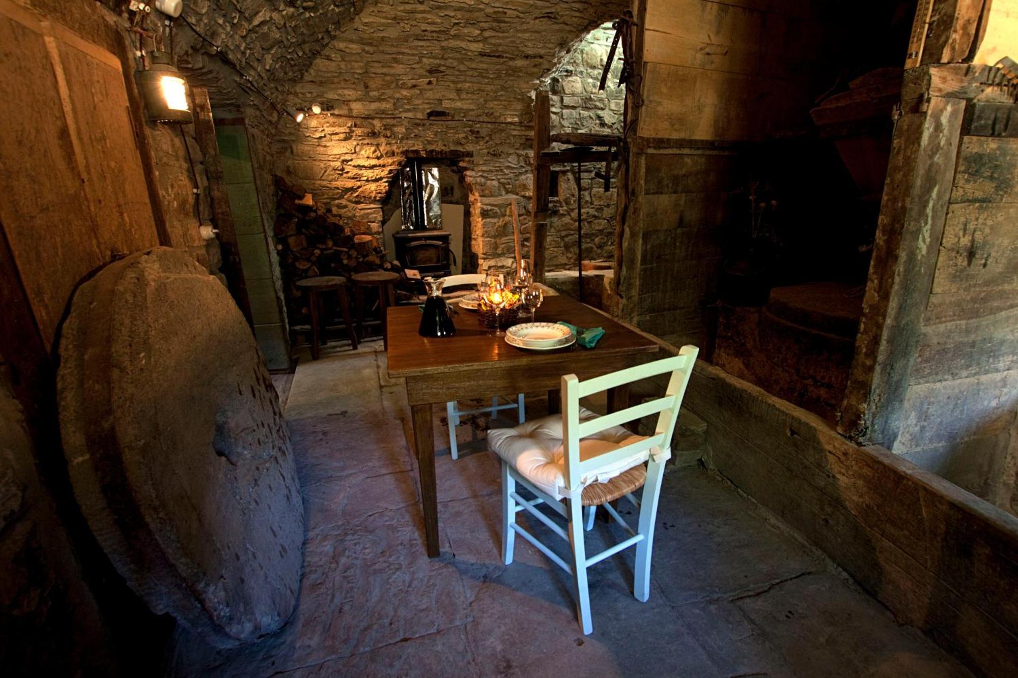 Mulino Marghen - Restored Watermill - Accomodation And Retreat Center Zeri Exterior foto