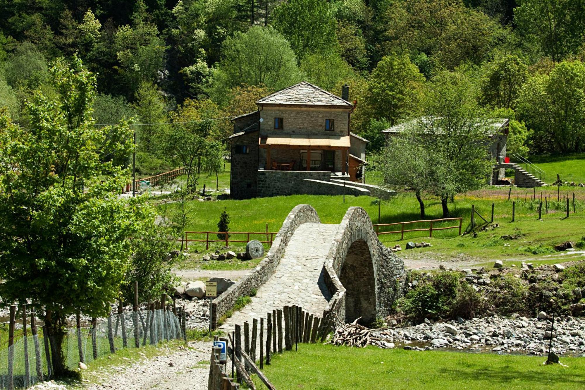 Mulino Marghen - Restored Watermill - Accomodation And Retreat Center Zeri Exterior foto